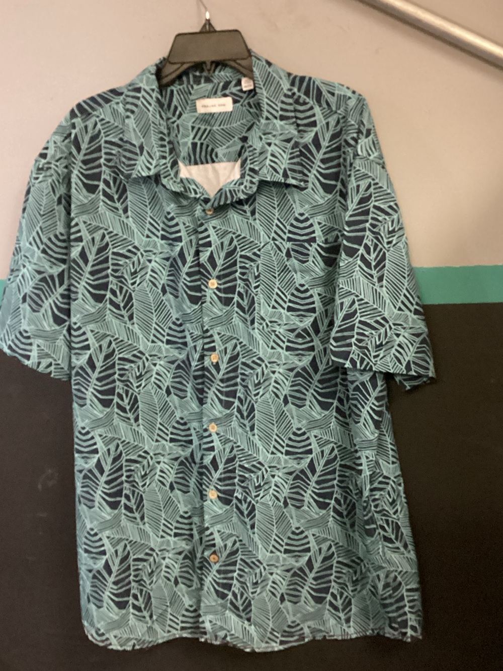 Casual Teal Leaf-Print Short-Sleeve Button-Down Shirt